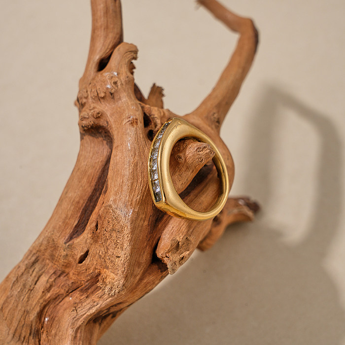 Großhandel mit einfachen rechteckigen Ringen aus Edelstahl mit Inlay und vergoldetem Zirkon