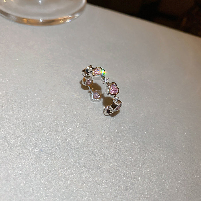 Lässiger, schlichter, herzförmiger offener Ring mit Kupferbeschichtung und Inlay aus Perlen und Zirkon