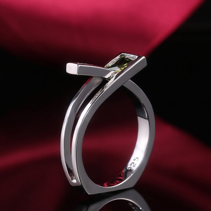 Anéis de zircão com incrustações geométricas de cobre da moda