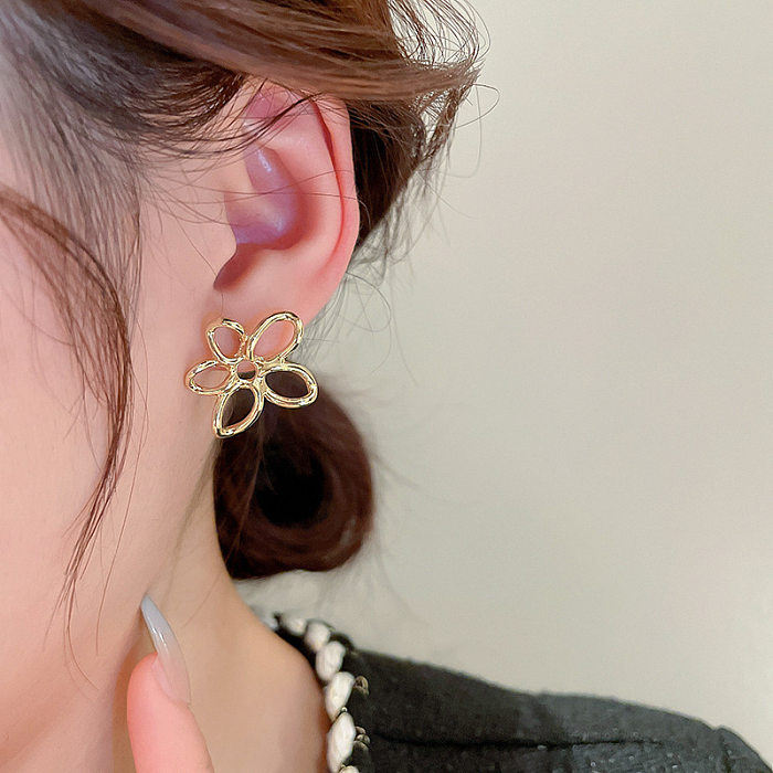 1 Pair Fashion Flower Copper Ear Studs