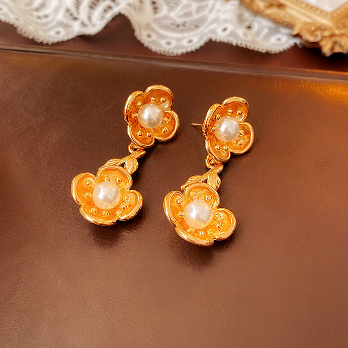 1 Pair Elegant Retro Heart Shape Flower Plating Inlay Copper Pearl Earrings