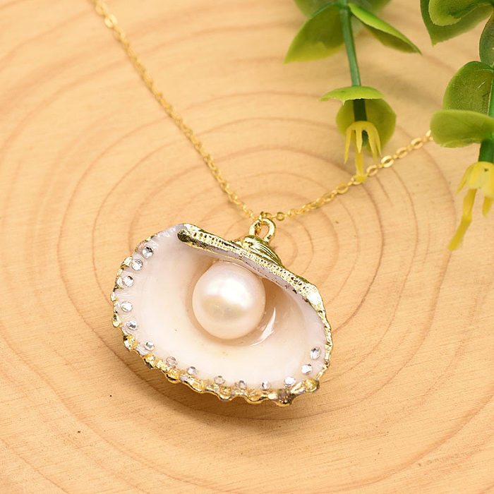 Retro Shell Copper Plating Inlay Pearl 18K Gold Plated Pendant Necklace