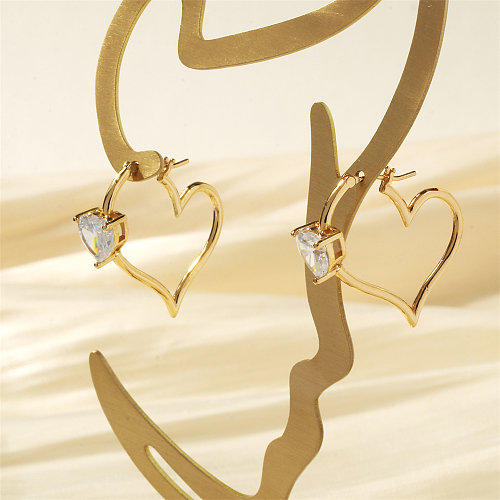 1 Paar übertriebene, glänzende, herzförmige, plattierte Ohrringe aus Kupfer mit Zirkon und 18-Karat-Vergoldung