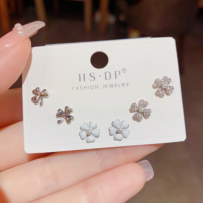 Sweet Simple Style Flower Copper Enamel Ear Studs