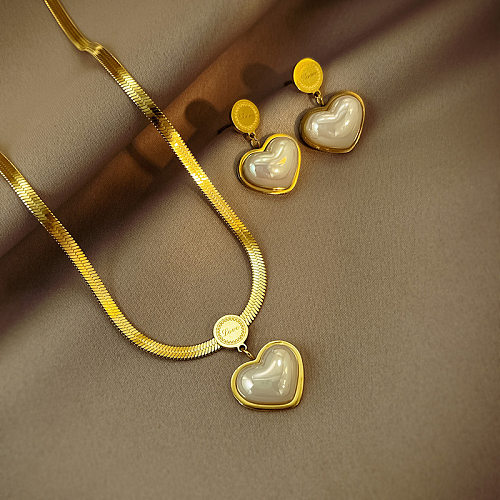 Elegante estilo simples formato de coração titânio chapeamento de aço incrustação de pérolas artificiais colar de brincos banhados a ouro 18K