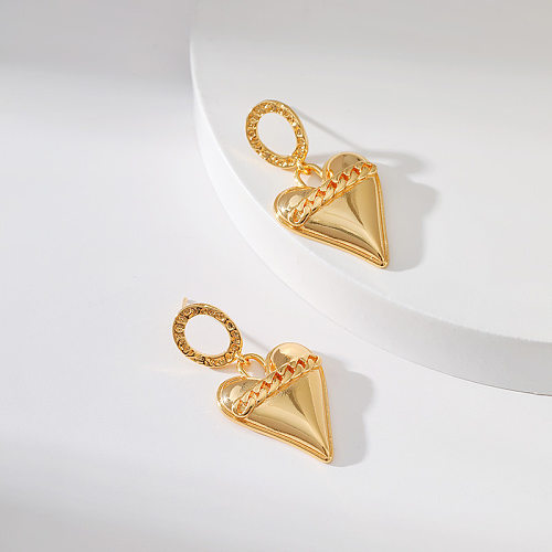 1 paire de boucles d'oreilles pendantes en cuivre plaqué or 18 carats, style simple, classique, en forme de cœur