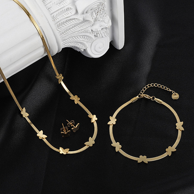 Casual elegante estilo simples formato de coração borboleta relâmpago chapeamento de aço inoxidável colar banhado a ouro 18K