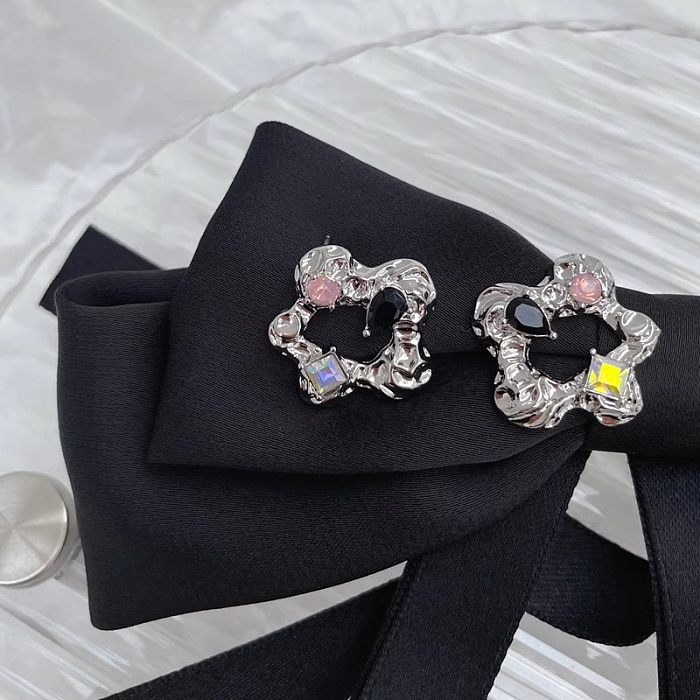 1 Pair Sweet Flower Hollow Out Inlay Copper Rhinestones Ear Studs