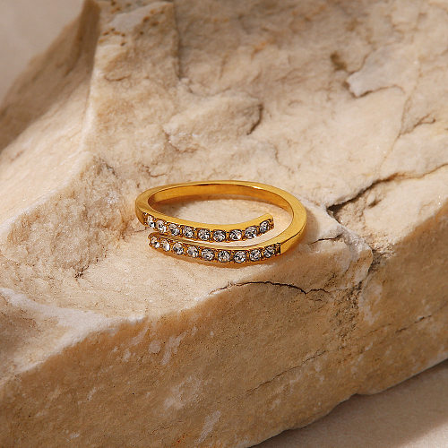 Anel aberto geométrico de aço inoxidável do estilo simples que chapeia anéis de cobre dos strass