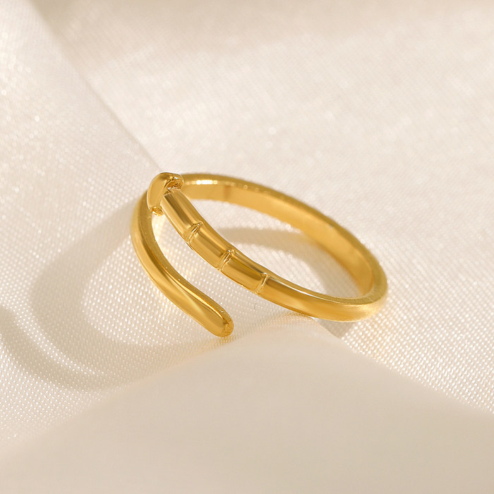 Großhandel: Offene Ringe im schlichten Stil mit einfarbiger Edelstahlbeschichtung und 18 Karat vergoldet