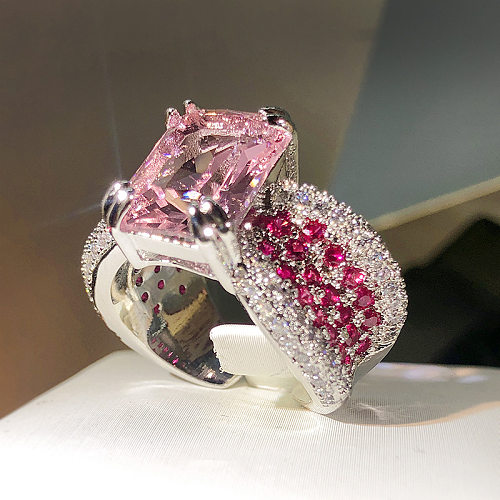 Anel aberto de diamante artificial com embutimento quadrado luxuoso de latão