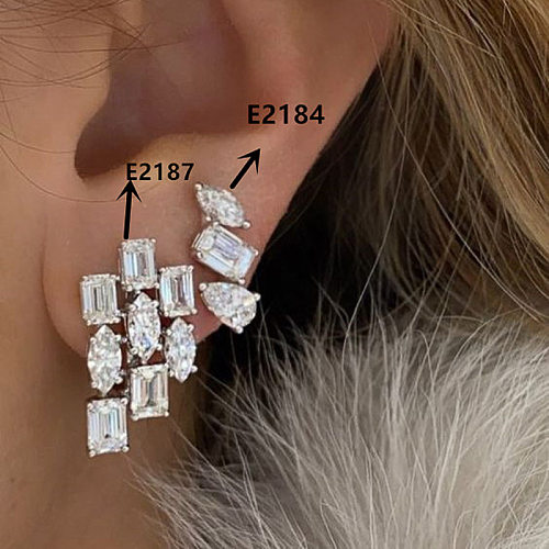 1 paire de clous d'oreilles élégants en forme de cœur, incrustation de cuivre et de Zircon