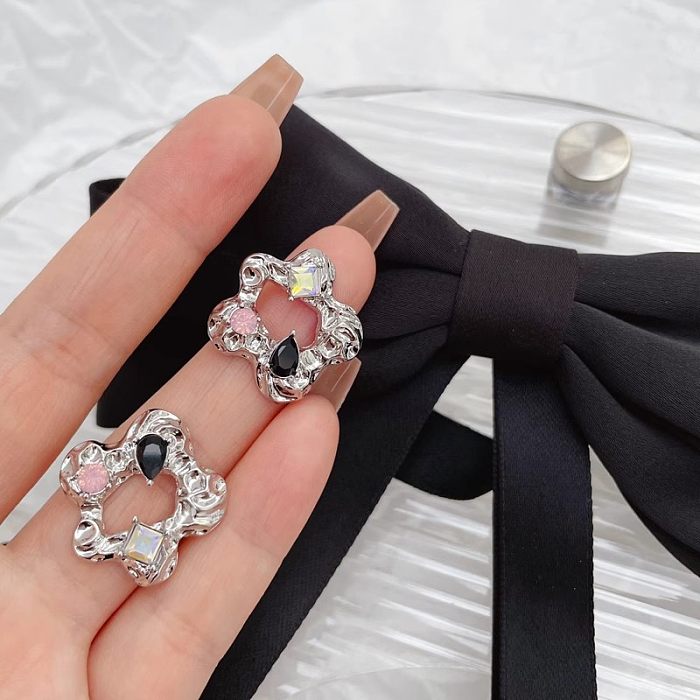 1 Pair Sweet Flower Hollow Out Inlay Copper Rhinestones Ear Studs