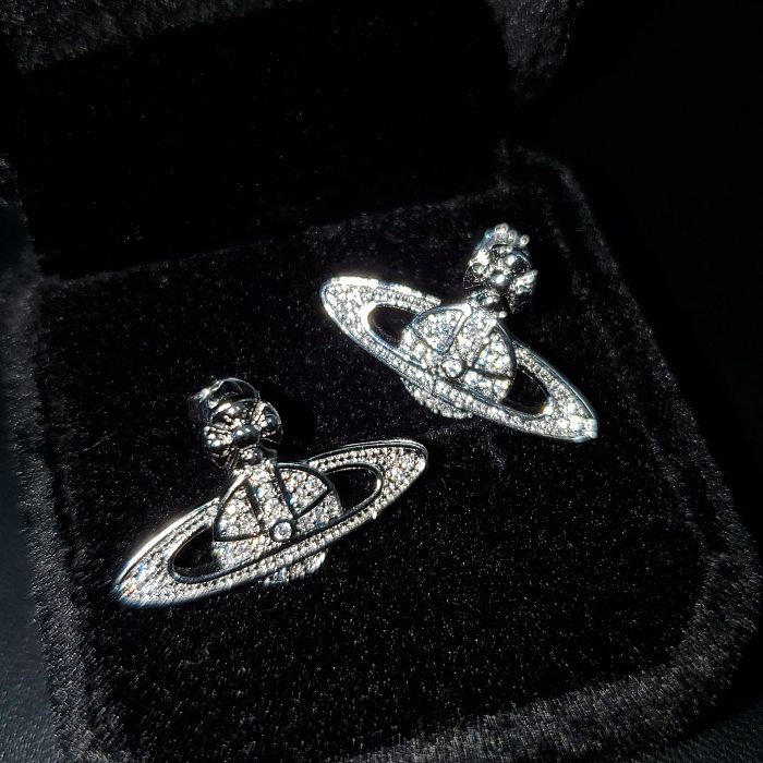1 par de pendientes colgantes de diamantes de imitación de cobre con incrustaciones en forma de corazón y letras de estilo dulce y fresco