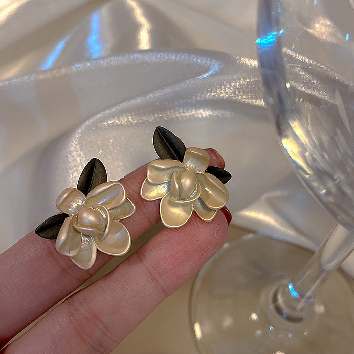 Boucles d'oreilles pendantes en forme de cœur, incrustation de cuivre en forme de fleur, clous d'oreilles en Zircon, 1 paire