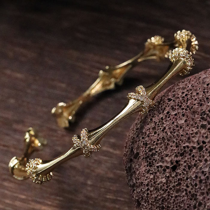 Bracelet élégant en zircon avec incrustation de cuivre géométrique pour femme