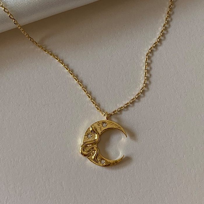 Collier pendentif en plaqué or avec incrustation de cuivre et de serpent de lune de Style rétro Simple