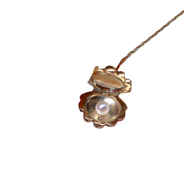 Modern Style Shell Copper Plating Pendant Necklace