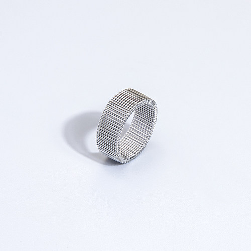 Einfacher, mehrreihiger, geometrischer, dicker Ring aus Edelstahl