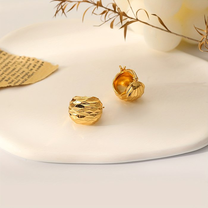 1 par de brincos banhados a ouro 18K com revestimento de cobre semicírculo elegante