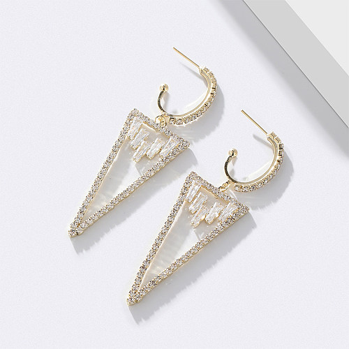 1 paire de boucles d'oreilles pendantes en cuivre et Zircon, Style rétro Simple, Triangle ajouré, incrustation