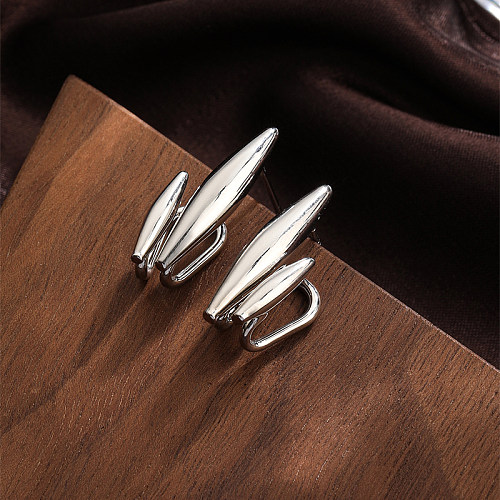 1 paire de clous d'oreilles en cuivre plaqué argent, Style Vintage Simple, Style coréen, couleur unie, placage en couches