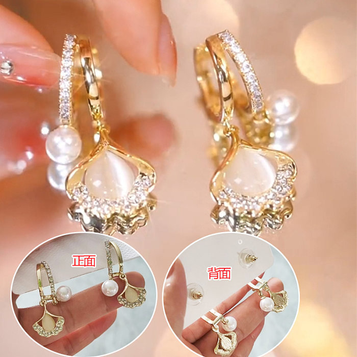 1 Paar süße Blumen-Inlay-künstliche Perlen-Kupfer-künstliche Kristall-Tropfen-Ohrringe