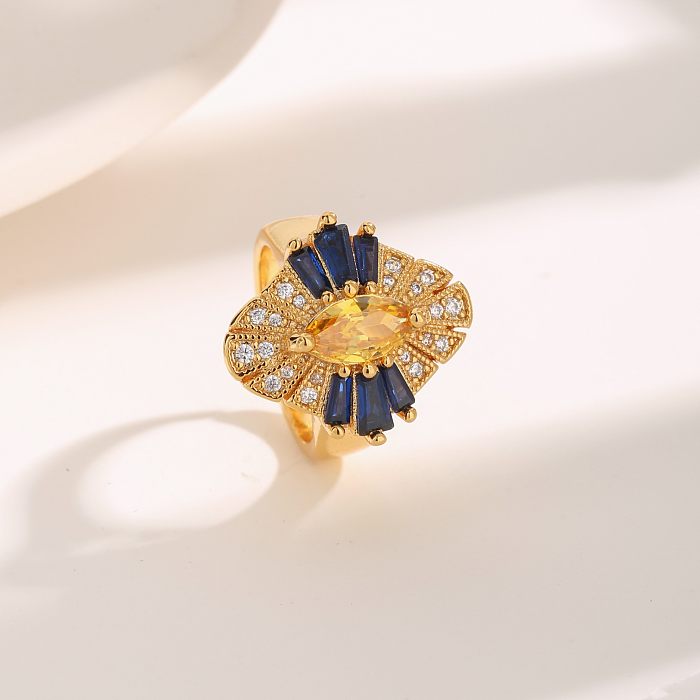 Elegante offene Ringe im Vintage-Stil mit Schmetterlingsverkupferung und Inlay aus Zirkon mit 18-Karat-Vergoldung