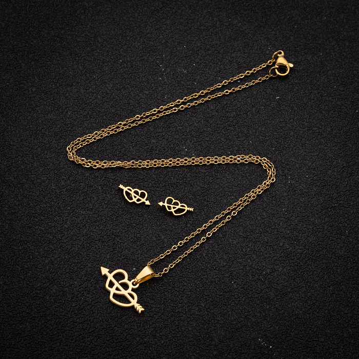 طقم مجوهرات مطلي بالذهب عيار 18 قيراط من الفولاذ المقاوم للصدأ على شكل قلب جميل