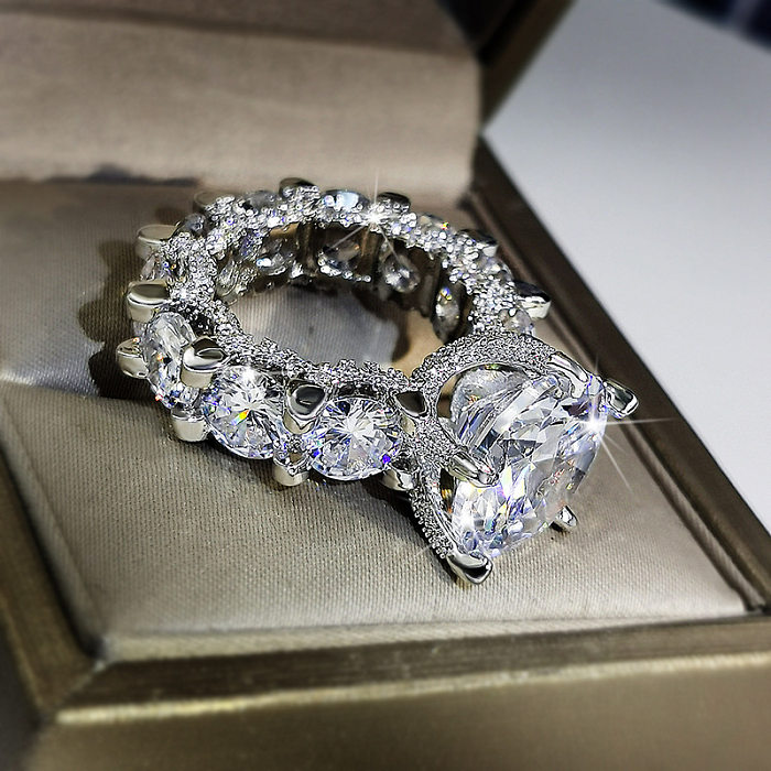 Anéis de pedras preciosas artificiais com embutimento redondo de latão glam elegante
