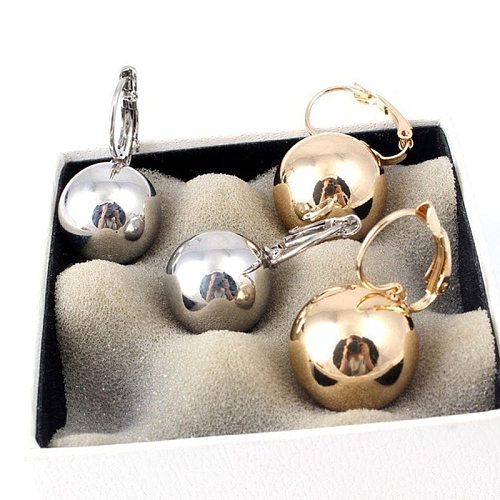 Boucles d'oreilles en cuivre et métal en forme de boule créative simple, vente en gros
