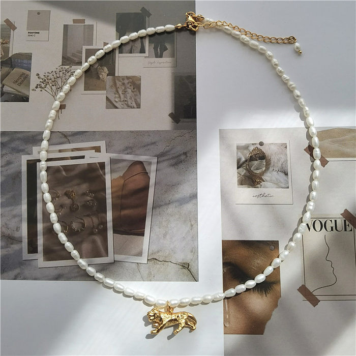 Schlichte Halskette mit runden Kupferperlen