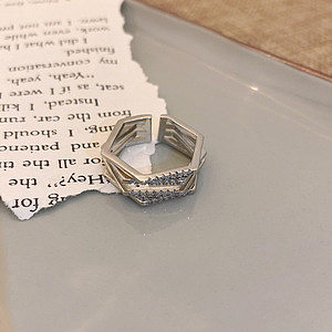 Streetwear Insect Copper Inlay Zircon Open Ring