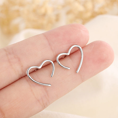 Simple Style Heart Shape Copper Plating Ear Studs 1 Pair