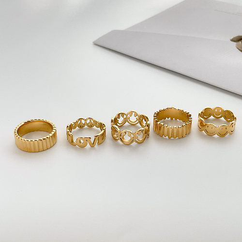 Anéis chapeados ouro 18K do chapeamento de aço Titanium da cor sólida do estilo simples