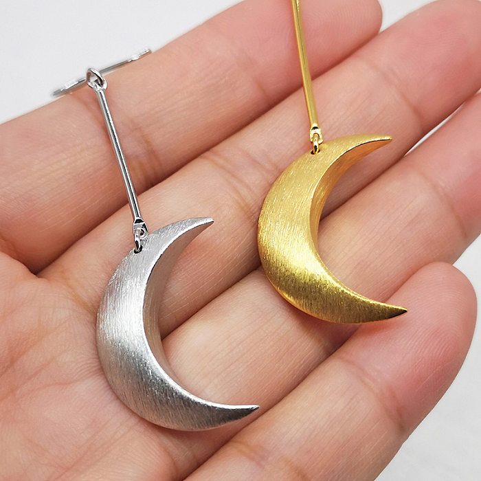 1 paire de boucles d'oreilles pendantes en cuivre plaqué lune à la mode