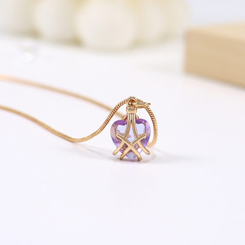 1 pieza de collar con colgante de diamantes de imitación con incrustaciones de cobre en forma de corazón a la moda