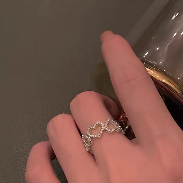Modischer herzförmiger Diamantring für Damen, leichter Luxus-Kupfer-Zirkon-Ring