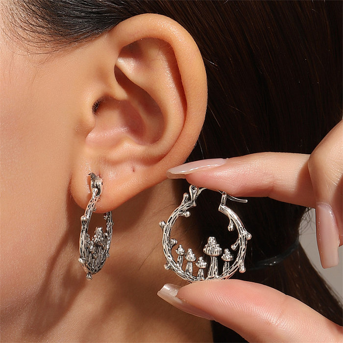 1 Pair Casual Vintage Style Human Face Leaf Heart Shape Plating Hollow Out Inlay Alloy Metal Brass Resin Zircon 18K Gold Plated Gold Plated Silver Plated Earrings