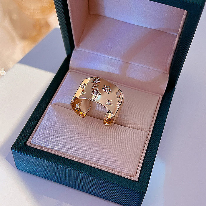 Anéis de pérola de pedras preciosas artificiais com incrustação de cobre de borboleta de flor elegante
