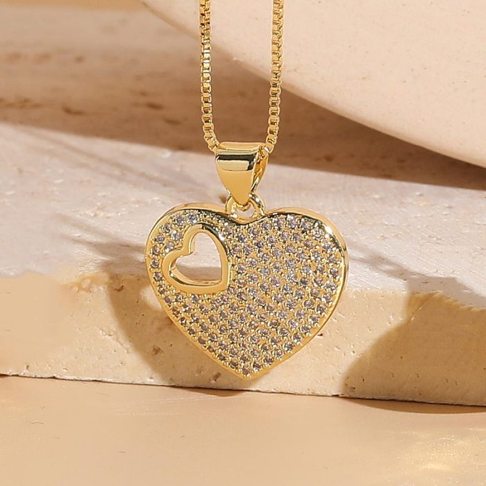 Collier pendentif élégant en forme de cœur doux avec incrustation de cuivre plaqué or 14 carats en Zircon