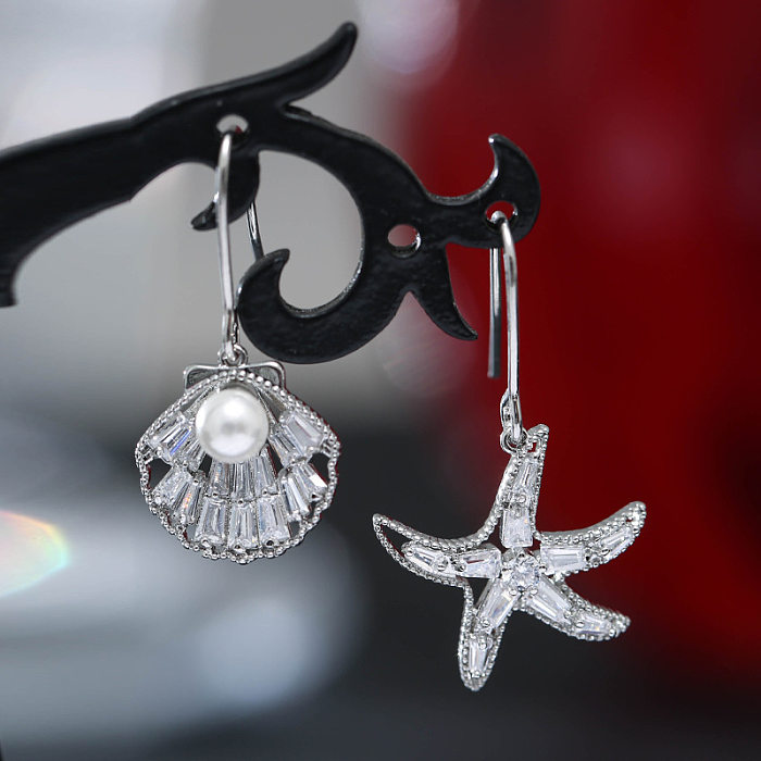 1 par de ganchos para la oreja de perlas artificiales de cobre con incrustaciones de concha de mar de vacaciones