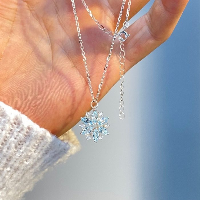Simple Style Snowflake Copper Inlay Zircon Pendant Necklace