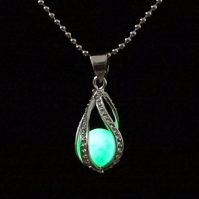 Collier pendentif sirène en spirale creuse à la mode, perle lumineuse, vente en gros