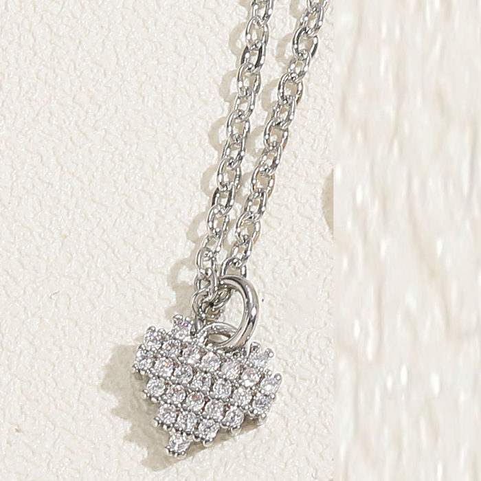 Collier pendentif élégant en forme de cœur avec lèvres douces et incrustation de cuivre plaqué or blanc 14 carats