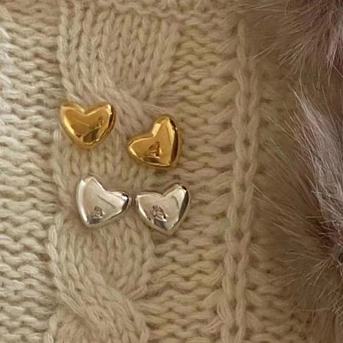 1 paire de clous d'oreilles en cuivre plaqué en forme de cœur, Style Simple