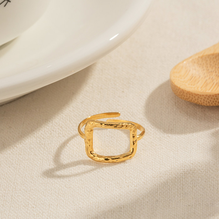 O ouro 18K de aço inoxidável do quadrado simples do estilo do estilo de IG chapeou anéis abertos no volume