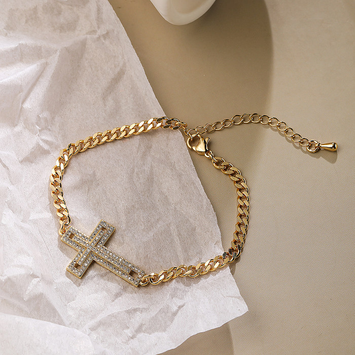 Bracelets plaqués or 18K de Zircon d'incrustation de placage de cuivre de croix de trajet de style simple