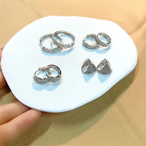 1 Paar lässige, süße, glänzende, runde Ohrringe mit Inlay-Kupfer-Zirkon-Weißgold-Beschichtung