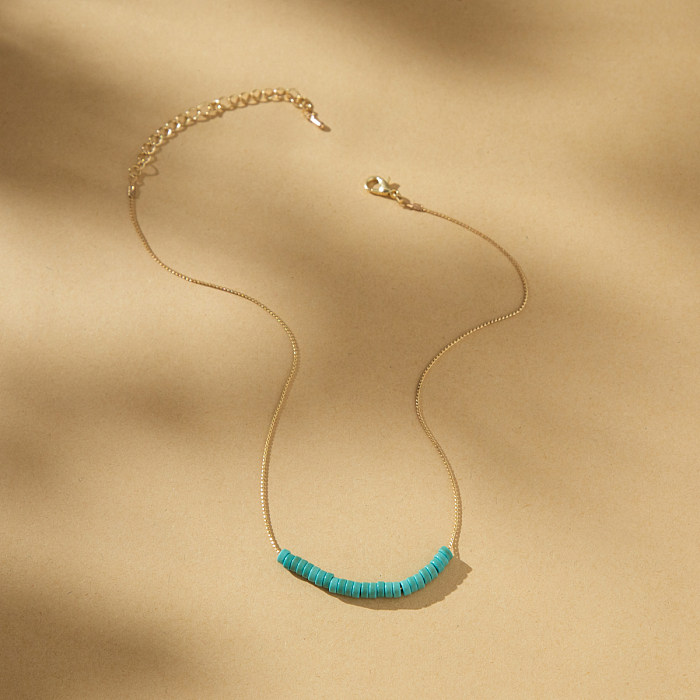 Lässige runde Halskette mit Heishi-Beschichtung aus Naturstein und Kupfer